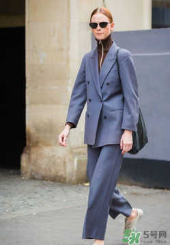 春天穿西裝怎么搭配？穿西裝怎么搭配好看？