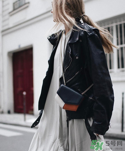 sandro鏈條包正品多少錢(qián)？sandro鏈條包專(zhuān)柜價(jià)格