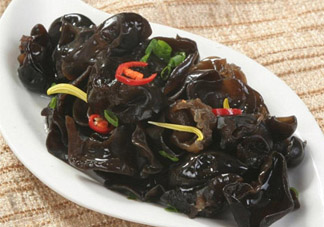 血脂高可以吃黑木耳嗎？吃黑木耳能降血脂嗎？