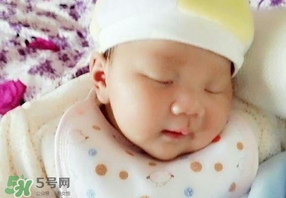 嬰兒濕疹是什么引起的？嬰兒濕疹是什么原因