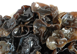 黑木耳泡太久會中毒嗎？黑木耳泡久了有毒嗎？