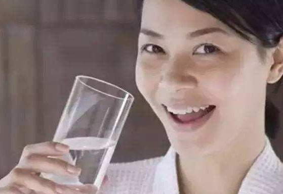 隔夜水為什么不能喝？為什么說(shuō)隔夜的水不能喝