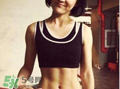 女生馬甲線怎么練？馬甲線多久能練出來(lái)