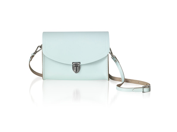 劍橋包在英國(guó)價(jià)格多少 劍橋包多少錢(qián) 劍橋包在英國(guó)價(jià)格多少 劍橋包多少錢(qián)