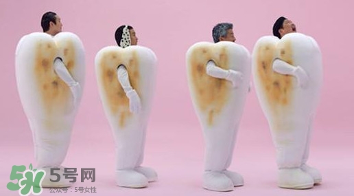 牙結(jié)石是什么？牙結(jié)石圖片