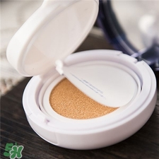 希蕓鯊?fù)闅鈮|bb霜好用嗎?希蕓鯊?fù)闅鈮|怎么樣? 希蕓鯊?fù)闅鈮|bb霜好用嗎?希蕓鯊?fù)闅鈮|怎么樣?