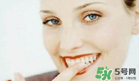 牙周炎能種植牙嗎？牙周炎能不能種植牙