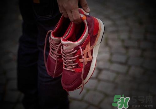 亞瑟士和耐克哪個(gè)好？asics和nike跑鞋哪個(gè)更好？