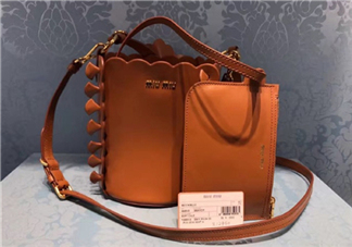 miumiu水桶包怎么搭配？miumiu水桶包怎么搭配好看？