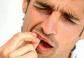 怎樣治療牙齒松動？牙齒松動的8種治療方法