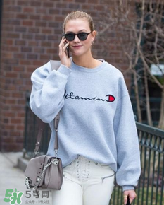 范思哲鏈條包正品多少錢(qián)？versace鏈條包專(zhuān)柜價(jià)格