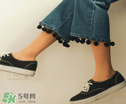 牛仔闊腿褲搭配什么鞋子？闊腿牛仔褲搭配什么鞋子好看？