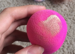 beauty blender美妝蛋和rt美妝蛋哪個好？