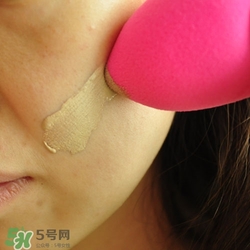 美妝蛋可以用香皂洗嗎？美妝蛋可以用肥皂洗嗎？