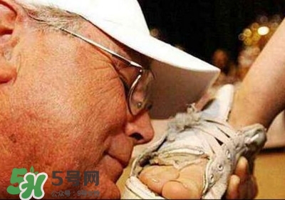 紐約舉辦臭鞋比賽 臭鞋怎么除臭 紐約舉辦臭鞋比賽 臭鞋怎么除臭