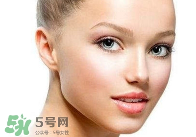 臉上長脂肪粒怎么辦？臉上長脂肪粒怎么去除