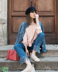 流蘇牛仔褲搭配什么上衣？流蘇牛仔褲配什么上衣好看？