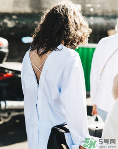 襯衫反著穿好看嗎？襯衫反著穿好不好看？