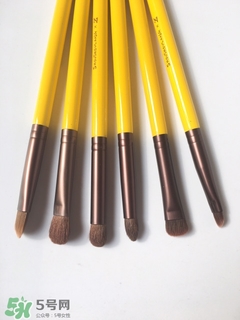 受受狼小黃鴨化妝刷怎么樣？受受狼小黃鴨化妝刷多少錢(qián)？