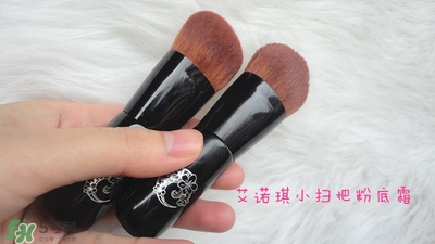 艾諾琪化妝刷怎么樣？艾諾琪化妝刷和受受狼哪家好？