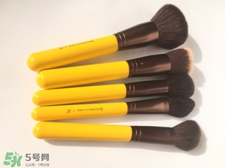 受受狼小黃鴨化妝刷怎么樣？受受狼小黃鴨化妝刷多少錢(qián)？