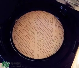 ysl蕾絲氣墊粉餅怎么用？ysl超模蕾絲氣墊粉餅使用方法