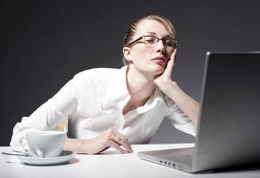 眼疲勞會(huì)引起哪些癥狀？眼疲勞會(huì)導(dǎo)致什么癥狀