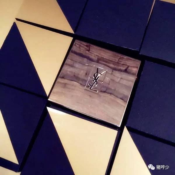 ysl蕾絲氣墊粉餅怎么樣？ysl蕾絲氣墊粉餅好用嗎？