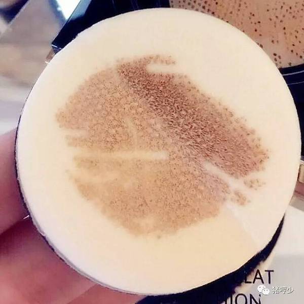 ysl蕾絲氣墊粉餅怎么樣？ysl蕾絲氣墊粉餅好用嗎？