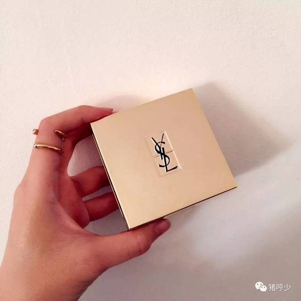 ysl蕾絲氣墊粉餅怎么樣？ysl蕾絲氣墊粉餅好用嗎？