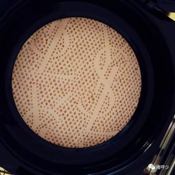 ysl蕾絲氣墊粉餅怎么樣？ysl蕾絲氣墊粉餅好用嗎？