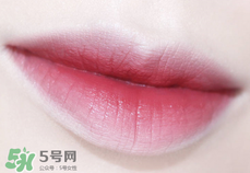 歐萊雅紛澤霧感唇釉103色號試色 歐萊雅紛澤唇釉103試色圖 歐萊雅紛澤霧感唇釉103色號試色 歐萊雅紛澤唇釉103試色圖