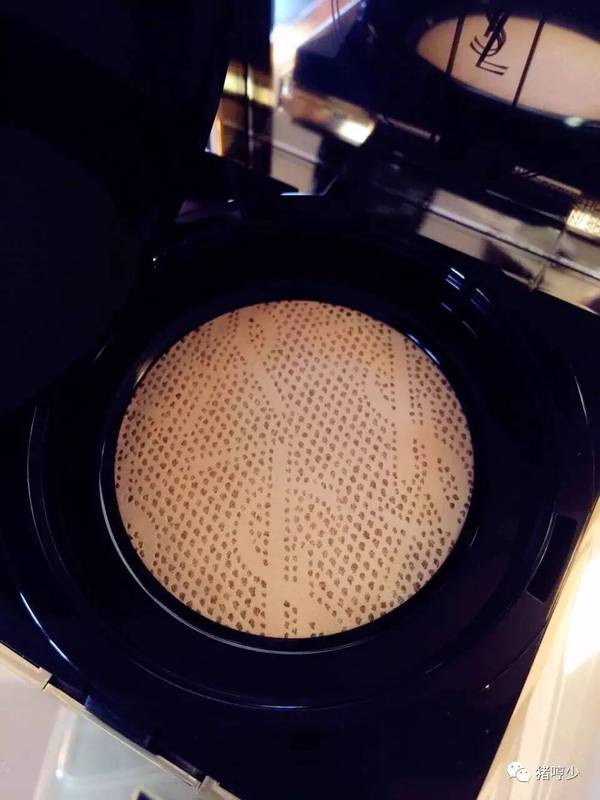 ysl蕾絲氣墊粉餅怎么樣？ysl蕾絲氣墊粉餅好用嗎？