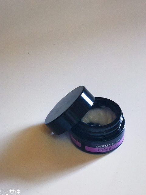 眼周皮膚怎么保養(yǎng) 眼周皮膚用什么護(hù)膚品 眼周皮膚怎么保養(yǎng) 眼周皮膚用什么護(hù)膚品