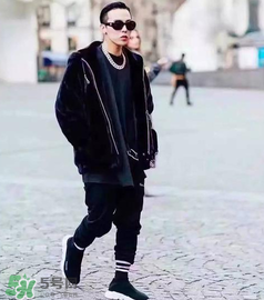 今年流行乾隆皇帝的鞋是什么牌子？乾隆皇帝同款鞋是哪個(gè)品牌？