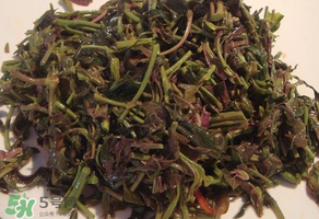 涼拌香椿要過水嗎？香椿涼拌前需要用開水焯一下嗎？