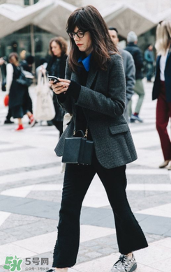 為什么今年流行趙四的西裝？趙四的西裝是什么樣的？