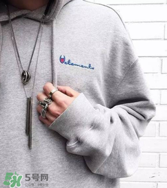 champion衣服什么價(jià)位？champion衛(wèi)衣正品多少錢？