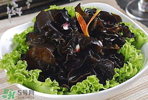 木耳和香椿能一起吃嗎？香椿能和木耳一起吃嗎？