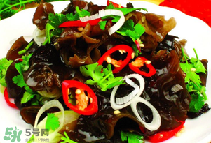 木耳和香椿能一起吃嗎？香椿能和木耳一起吃嗎？