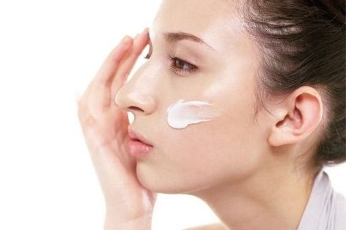 毛囊炎涂什么藥膏最好？毛囊炎用什么藥膏最好