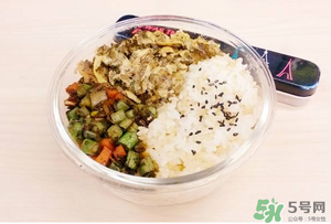 香椿炒雞蛋高血壓能吃嗎？香椿炒雞蛋是否增血壓？