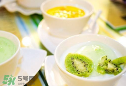 香椿和酸奶能一起吃嗎？香椿能和酸奶一起吃嗎？