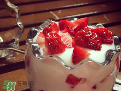 香椿和酸奶能一起吃嗎？香椿能和酸奶一起吃嗎？