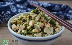 香椿炒豆腐怎么做好吃？香椿炒豆腐的做法