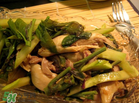 香椿和鴨肉能一起吃嗎？香椿和鴨肉可以同時吃嗎？