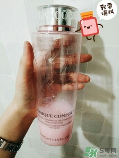 蘭蔻柔膚水藍瓶和粉瓶哪個好 蘭蔻柔膚水藍瓶和粉瓶哪個好
