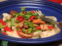 蒜苔可以和西紅柿一起吃嗎？蒜苔和西紅柿能同吃嗎？