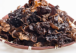 苦菊能和木耳一起吃嗎？苦菊能和黑木耳一起吃嗎