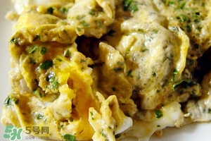 香椿葉炒雞蛋的做法 香椿葉炒雞蛋怎么做 香椿葉炒雞蛋的做法 香椿葉炒雞蛋怎么做